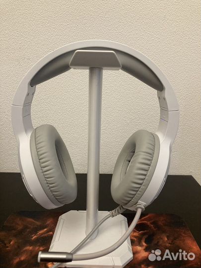 Игровые наушники белые Mento