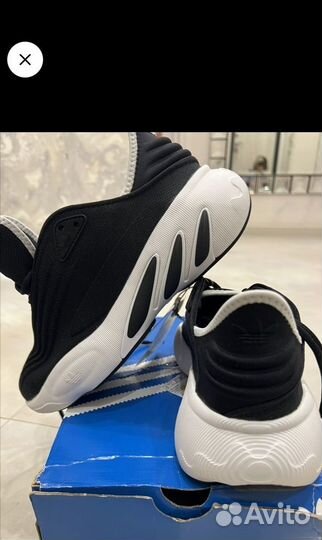 Кроссовки. Adidas. Оригинал. 38 р. 24,5 см