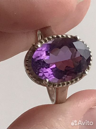 Серебряное кольцо с аметистом