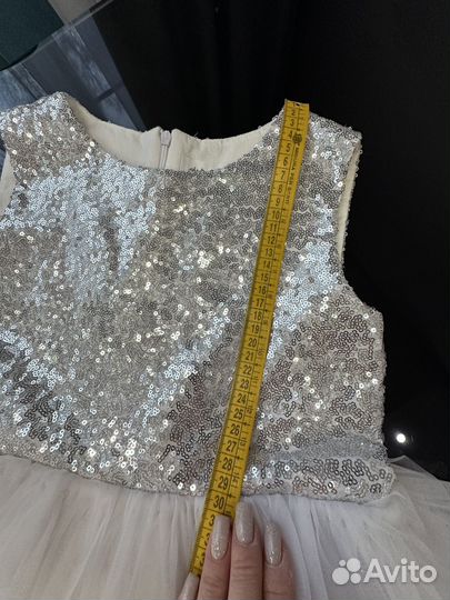 Нарядное платье для девочки 128-134