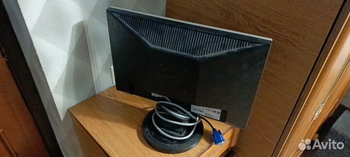 Монитор Samsung