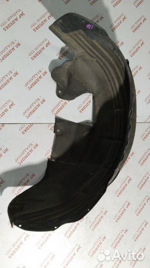 Подкрылок задний правый Volvo V70 универсал