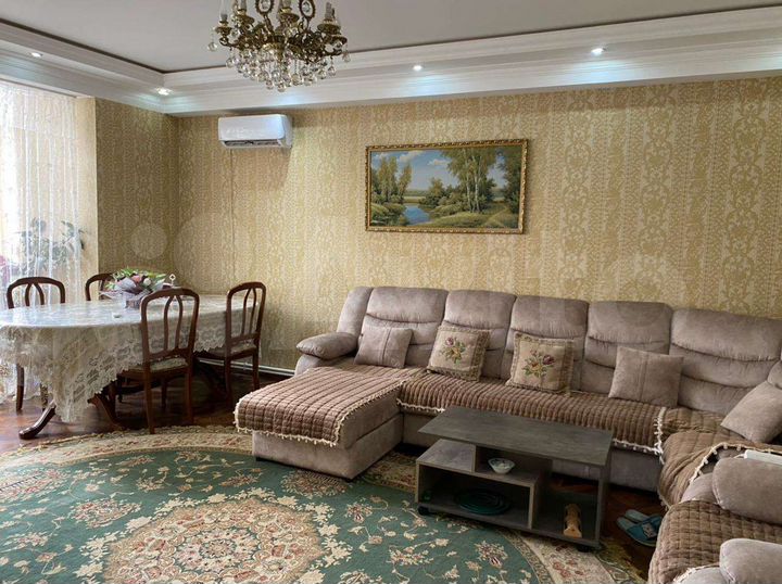 2-к. квартира, 85 м², 3/10 эт.