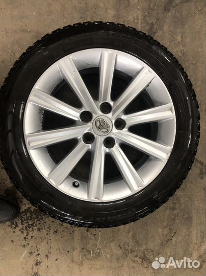 Goodyear Ultragrip Ice Arctic 215/55 R17 94T