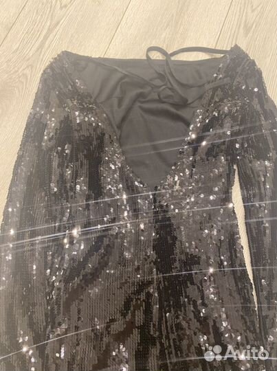Платье в пайетках