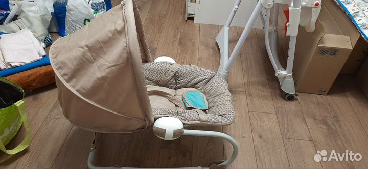 Шезлонг для новорожденных