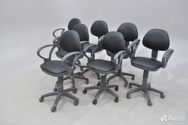 Офисное кресло