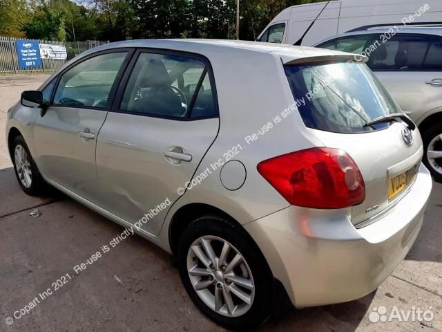 Разбирается Toyota Auris E150 1ZR-FE 5 стп