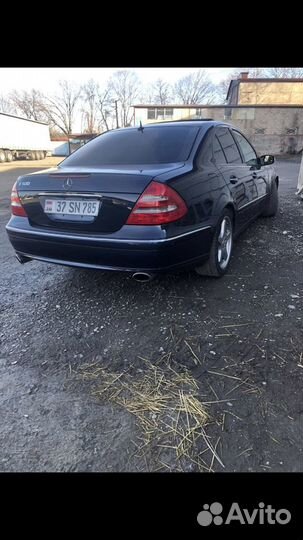 Капот w211