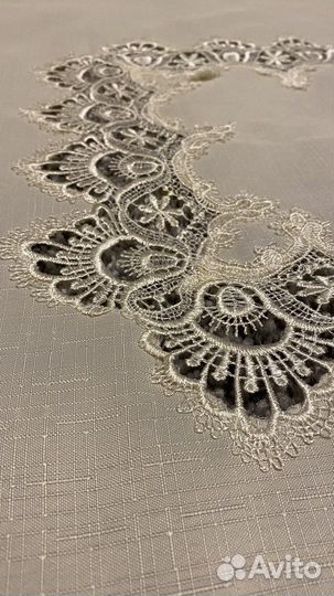 Скатерть с кружевом