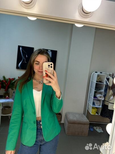 Пиджак зеленый женский костюмная ткань