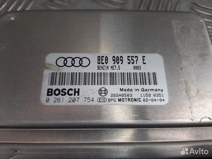 Блок управления двигателя 8E0909557E Audi A4 B6 (2