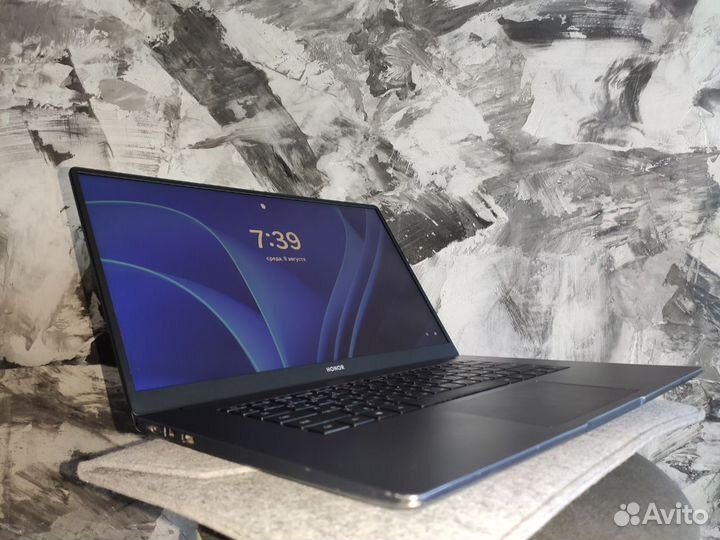 Honor Magicbook Ryzen 5 5500u 16Gb gddr4 512