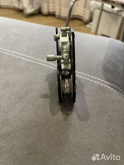 Блок ролик Vertical с зажимом