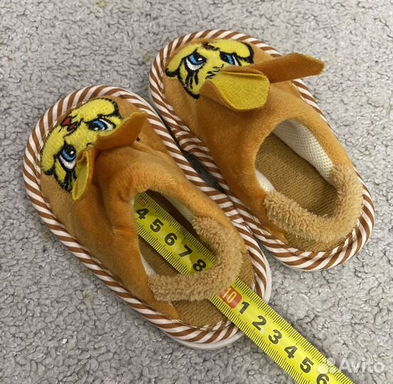 Халат на девочку 68-74 и тапочки домашние