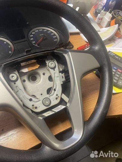 Hyundai solaris Рулевое колесо