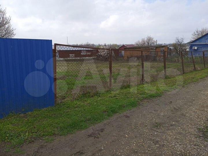 Дом 28,8 м² на участке 27,3 сот.