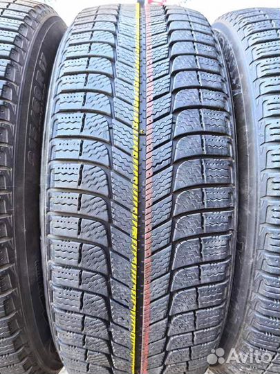 Michelin X-Ice XI3 215/60 R17 96T