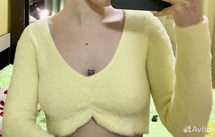 Теплая кроп-кофта