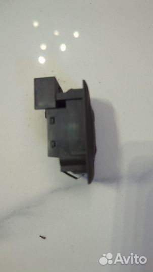 Кнопка стеклоподъемника задняя Mazda Familia BJ5W