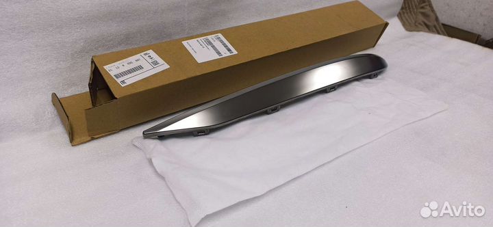 Защитная планка бампера задняя левая BMW G07/X7