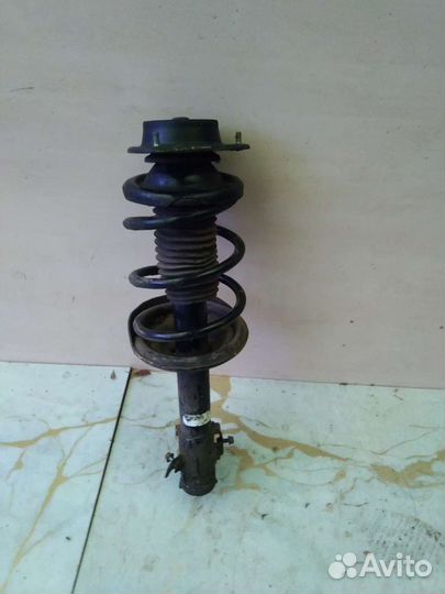 Стойка передняя левая Subaru Forester SH 2008-2013