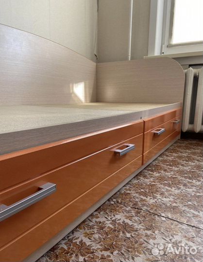 Кровать с ящиками