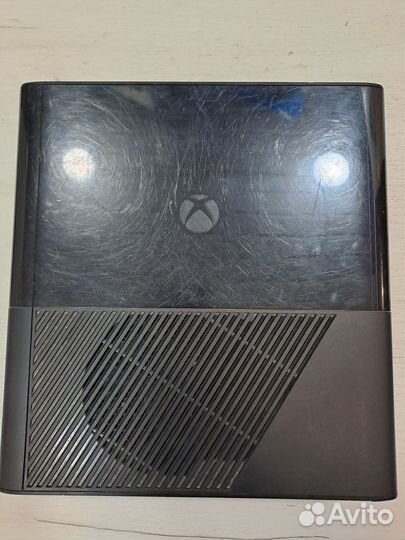 X-Box 360E 250gb + 26 игр