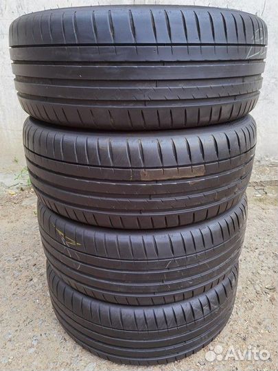 Michelin Pilot Sport 4 225/45 R19 96W