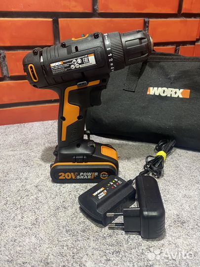 Шуруповерт Worx WX100 20V
