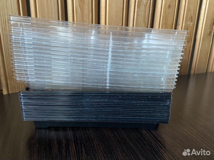 Одноразовые контейнеры с крышкой и соусницы