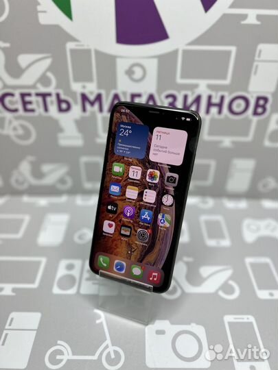 Apple iPhone Xs Max 64GB 79