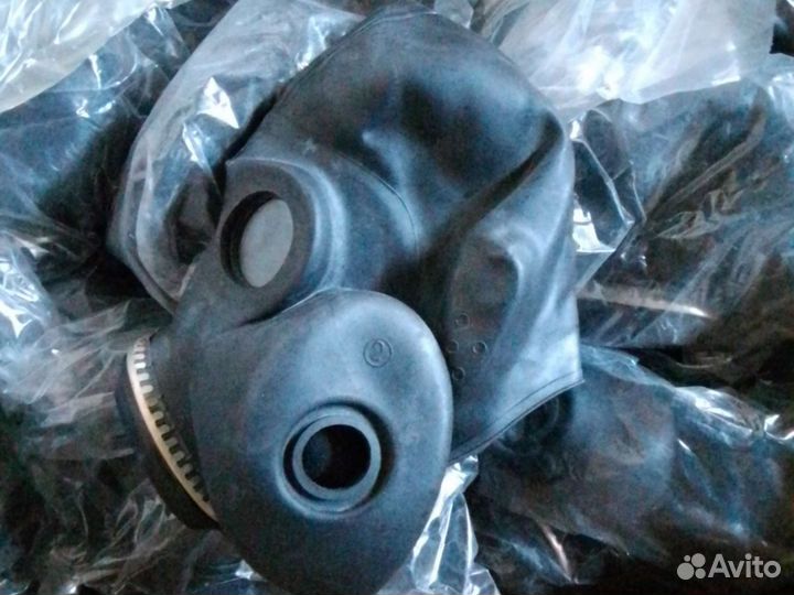 Противогазы новые