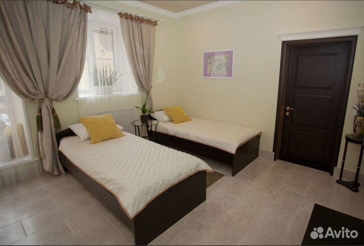 Кровать с матрасом (новая)