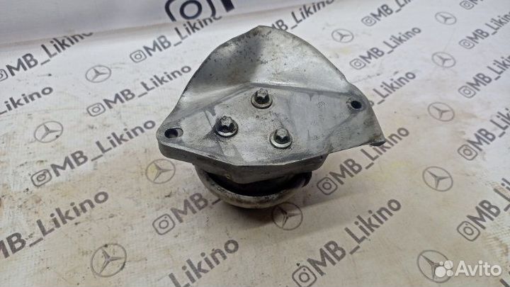 Подушка двигателя левая Mercedes M275