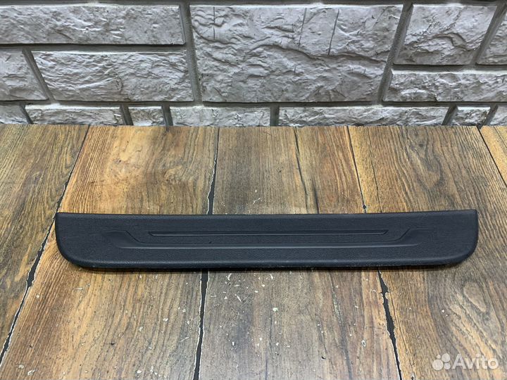 Kia Ceed Накладка порога передняя и задняя LH RH