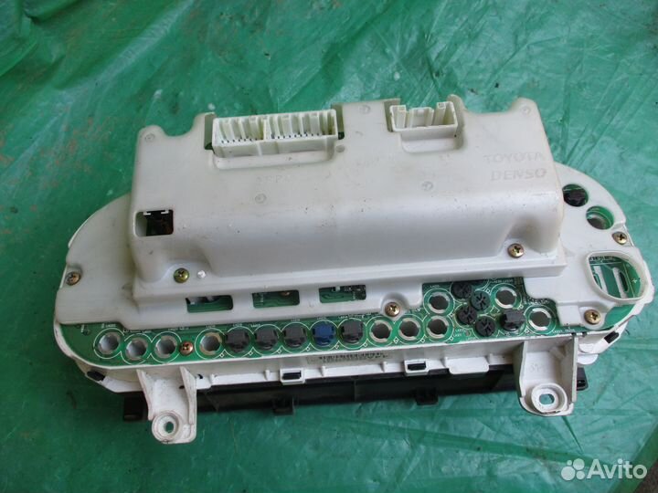 Lexus RX300 2000-2003 USA панель приборов