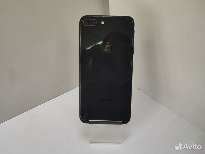 iPhone 8 Plus, 64 ГБ