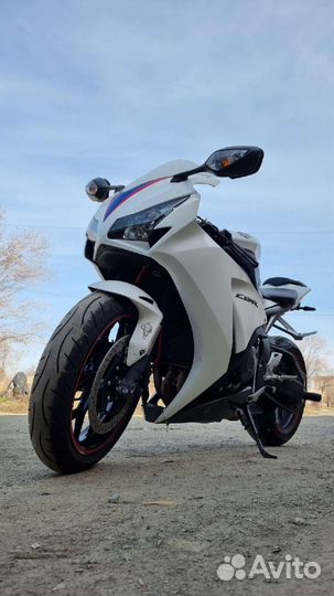 Мотоцикл Honda fireblade cbr1000rr-R