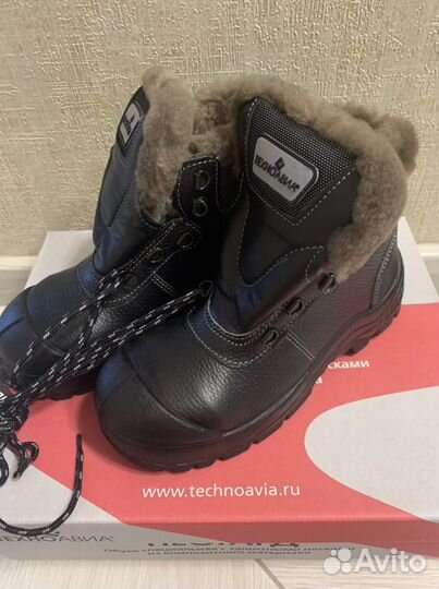 Ботинки зимние новые