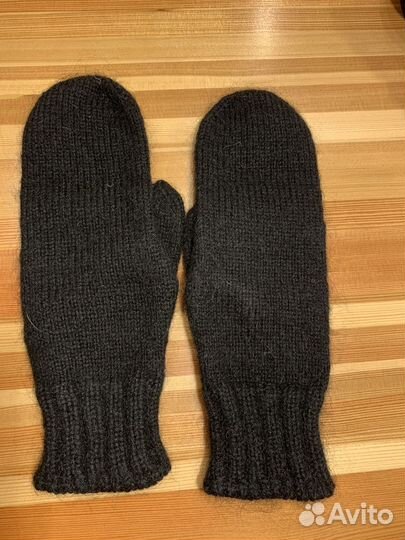 Варежки и шапка ручной работы