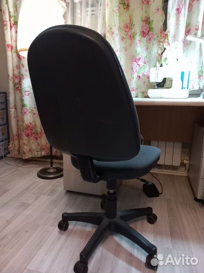 Компьютерное кресло