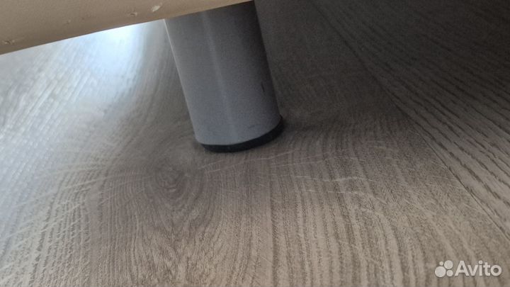 Продам 2х спальную кровать