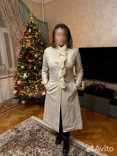 Кожаное женское пальто 36