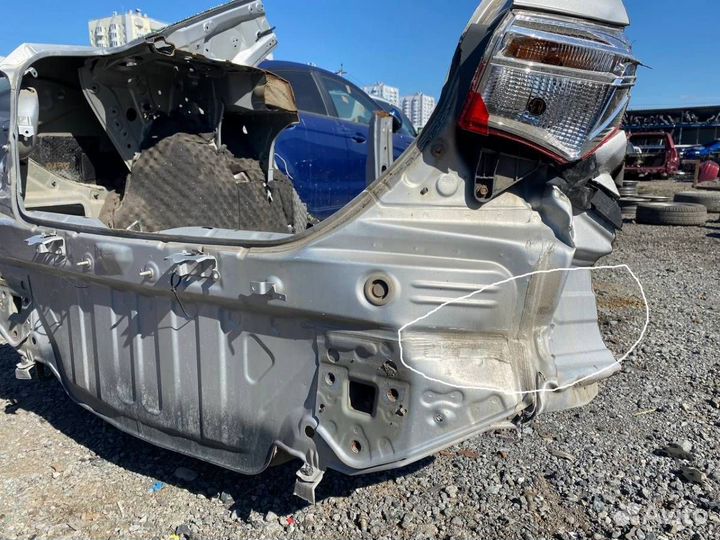 Панель задняя Toyota Corolla E180 2013-2019