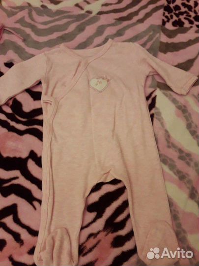 Пакет вещей для девочки с рождения до года