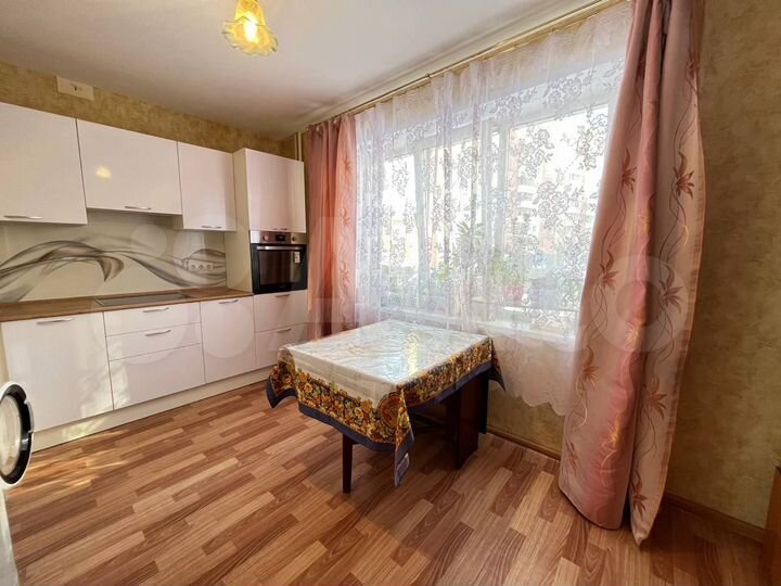 2-к. квартира, 58,8 м², 1/17 эт.