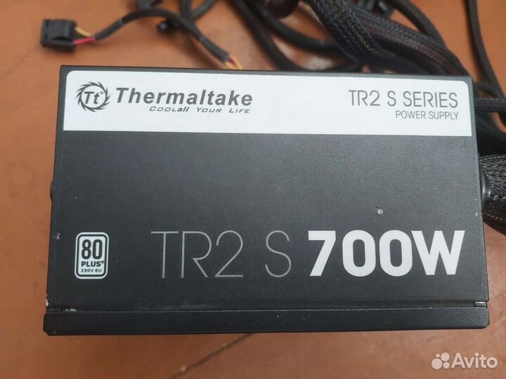 Блок питания thermaltake 700w