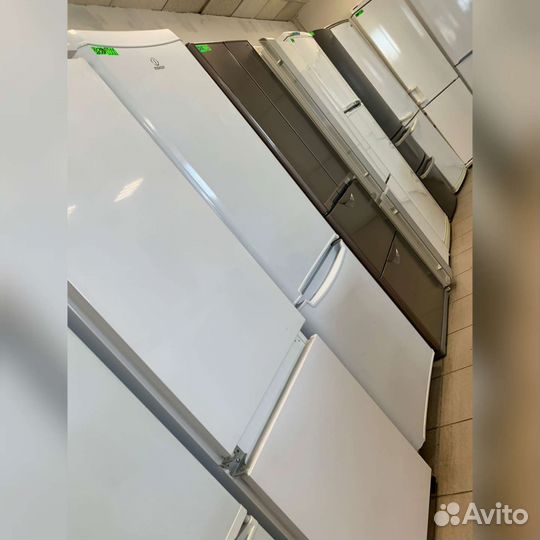 Бу холодильник в идеальном состоянии с доставкой
