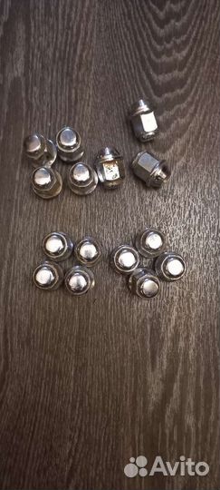 Колесные болты на литые диски